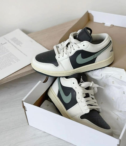Jordan Air Jordan 1 Low 'Jade Smoke'