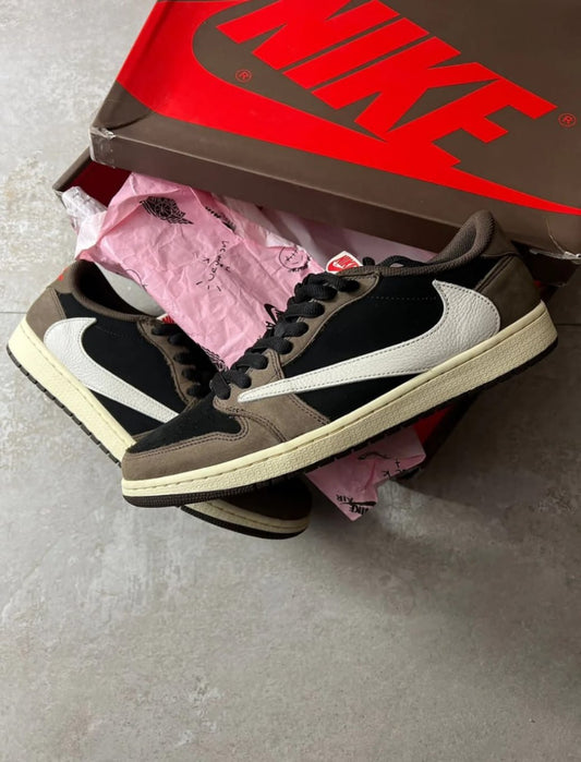 Nike Men's Air Jordan 1 Low Travis Scott