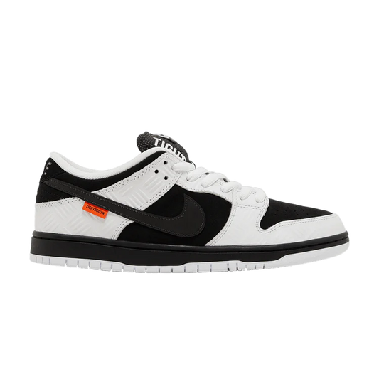 Nike Dunk SB Dunk Low TIGHTBOOTH Black White